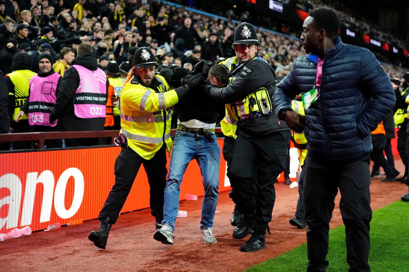 Fans of Swiss club Young Boys banned from Europa League game for violence at Aston Villa | iNFOnews.ca Fans of Swiss club Young Boys banned from Europa League game for violence at Aston Villa | iNFOnews.ca