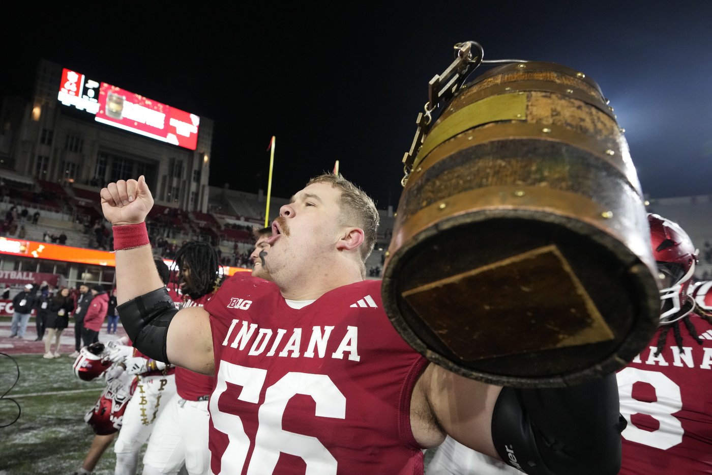 No. 9 Indiana delivers emphatic message to playoff committee with another historic rout | iNFOnews.ca