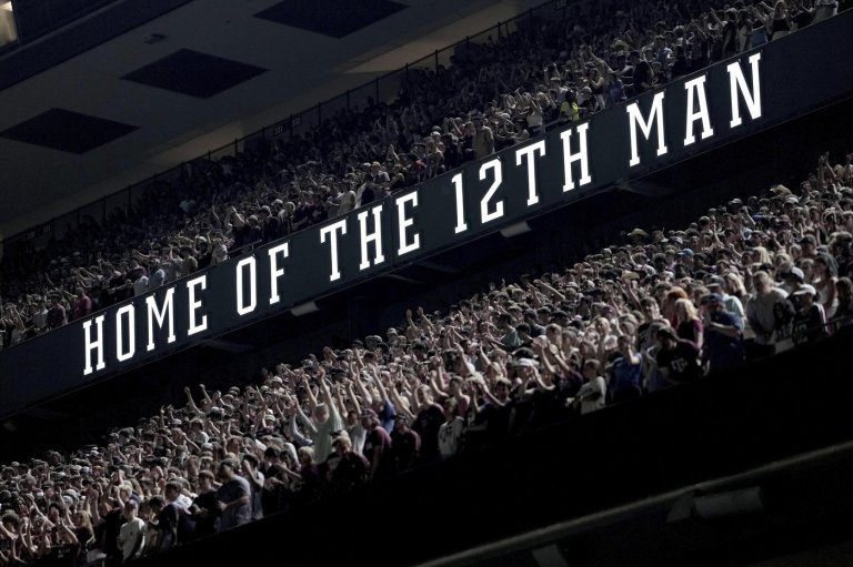 Why Texas A&M's Midnight Yell is one of the ultimate college football traditions | iNFOnews.ca