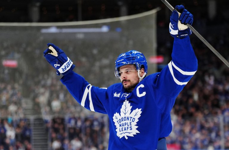 Matthews shines, pulls within one of franchise goals record as Leafs keep rolling | iNFOnews.ca