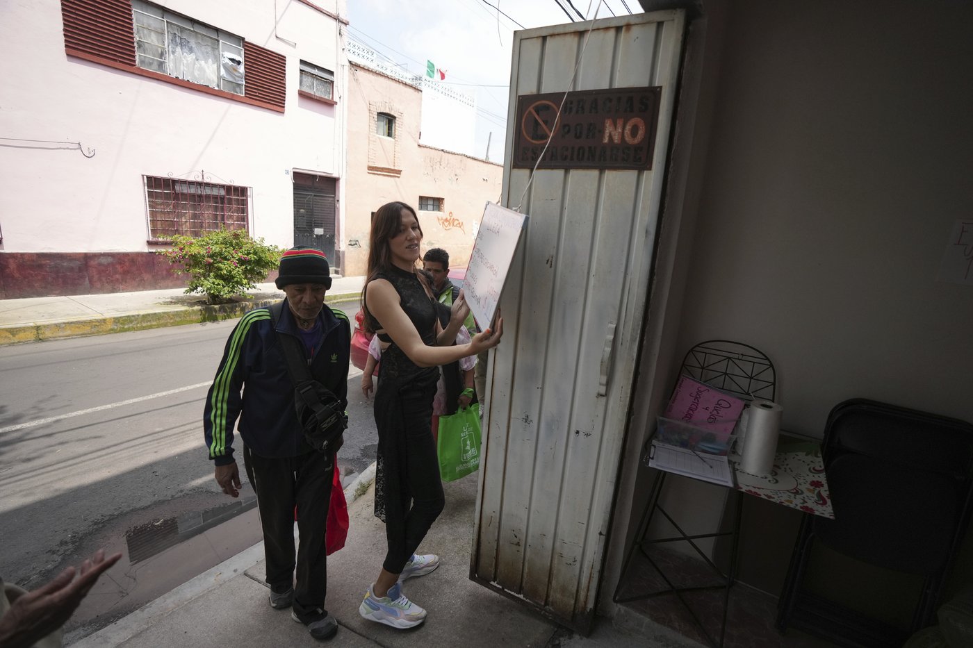 A kitchen staffed by trans women is a refuge for Mexico City’s LGBTQ+ community | iNFOnews.ca A kitchen staffed by trans women is a refuge for Mexico City’s LGBTQ+ community | iNFOnews.ca