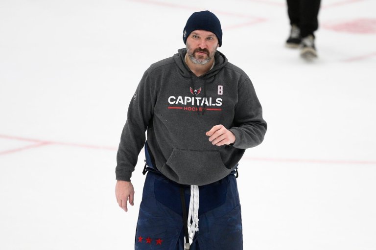 Ukraine advocates ask Ottawa to sanction NHL's Alex Ovechkin after Putin commercial | iNFOnews.ca