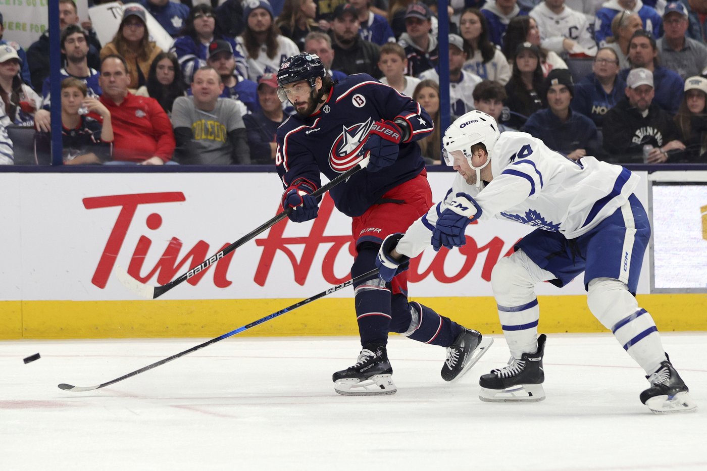 Olivier scores 2 as Blue Jackets beat Maple Leafs 6-2 | iNFOnews.ca