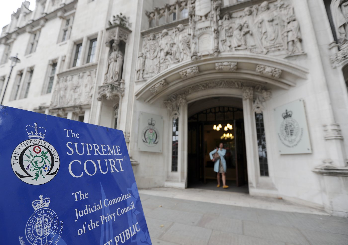 UK Supreme Court hears landmark legal challenge over how a 'woman' is defined in law | iNFOnews.ca