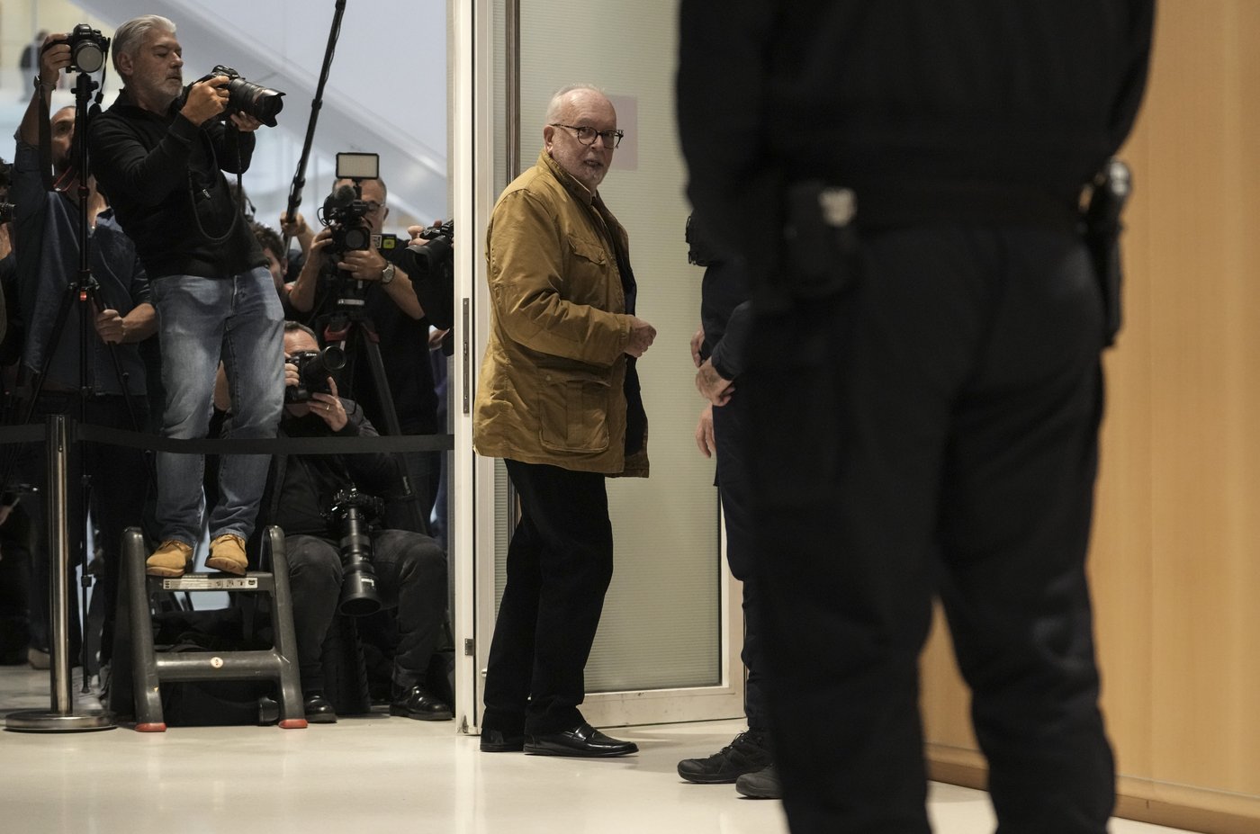 France's Le Pen denies wrongdoing as she and her party go on trial accused of embezzling EU funds | iNFOnews.ca