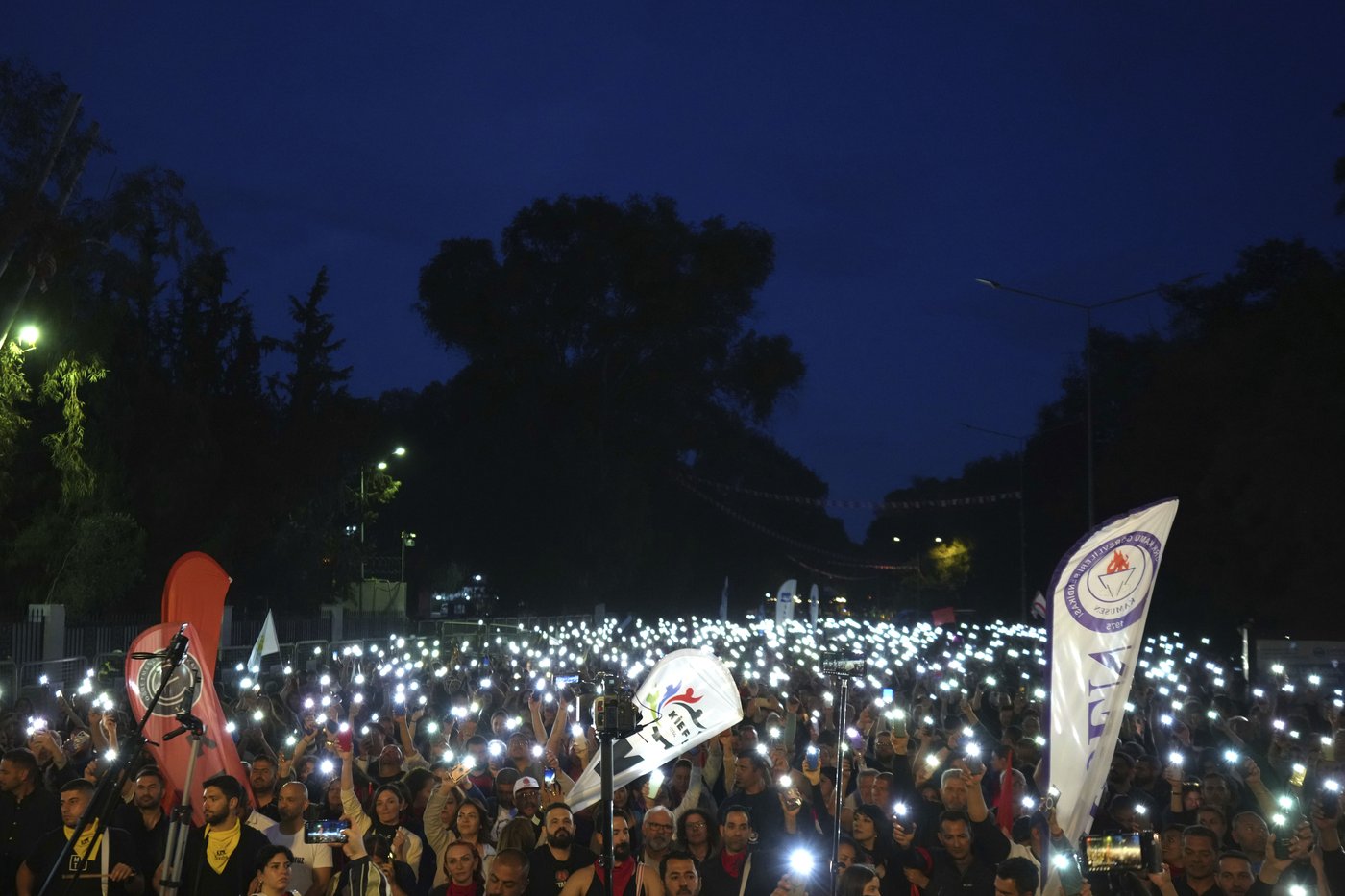 Turkish Cypriots protest over what they say is Turkey's introduction of Islam into education system | iNFOnews.ca
