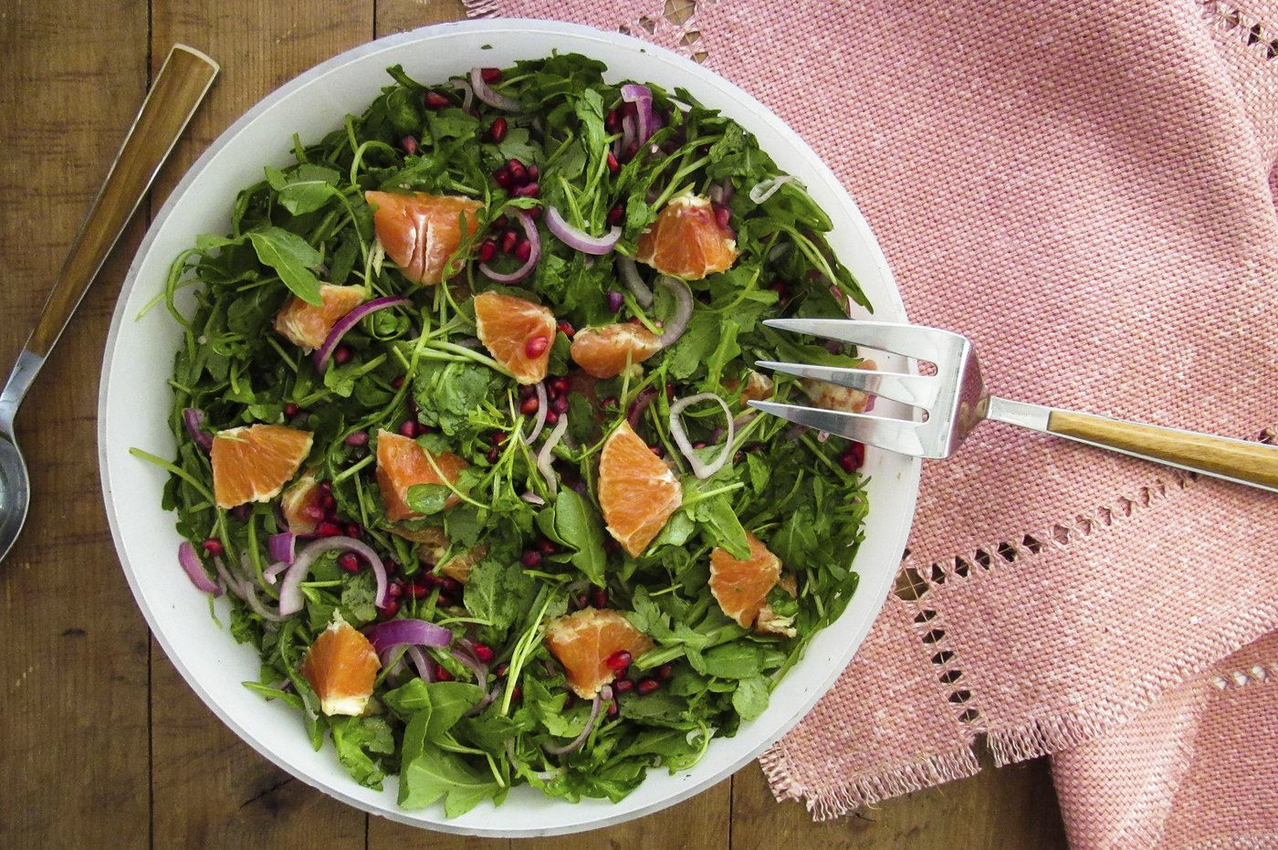 Pomegranate seeds add flair and tradition to a Rosh Hashanah salad | iNFOnews.ca