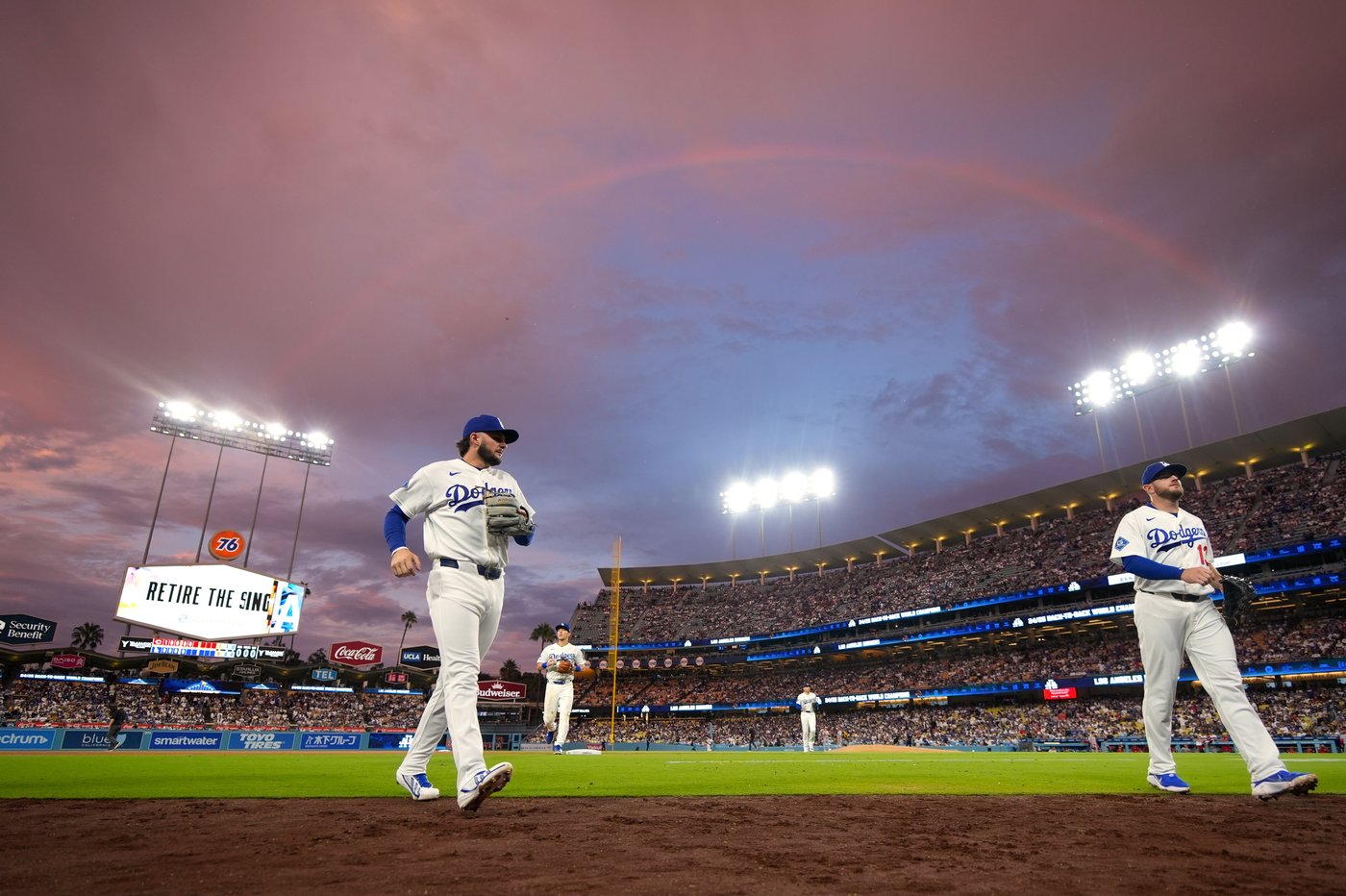 Hernández’s 3-run homer and Sheehan’s 10 Ks power Dodgers past Reds 6-3 for 5th straight win | iNFOnews.ca