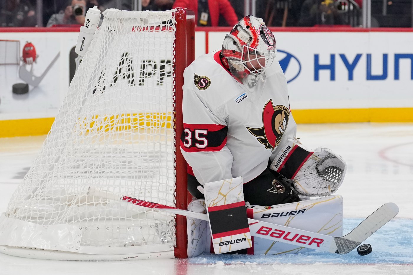 Tim Stützle helps Senators dump Devils 4-1 to keep hot start going | iNFOnews.ca