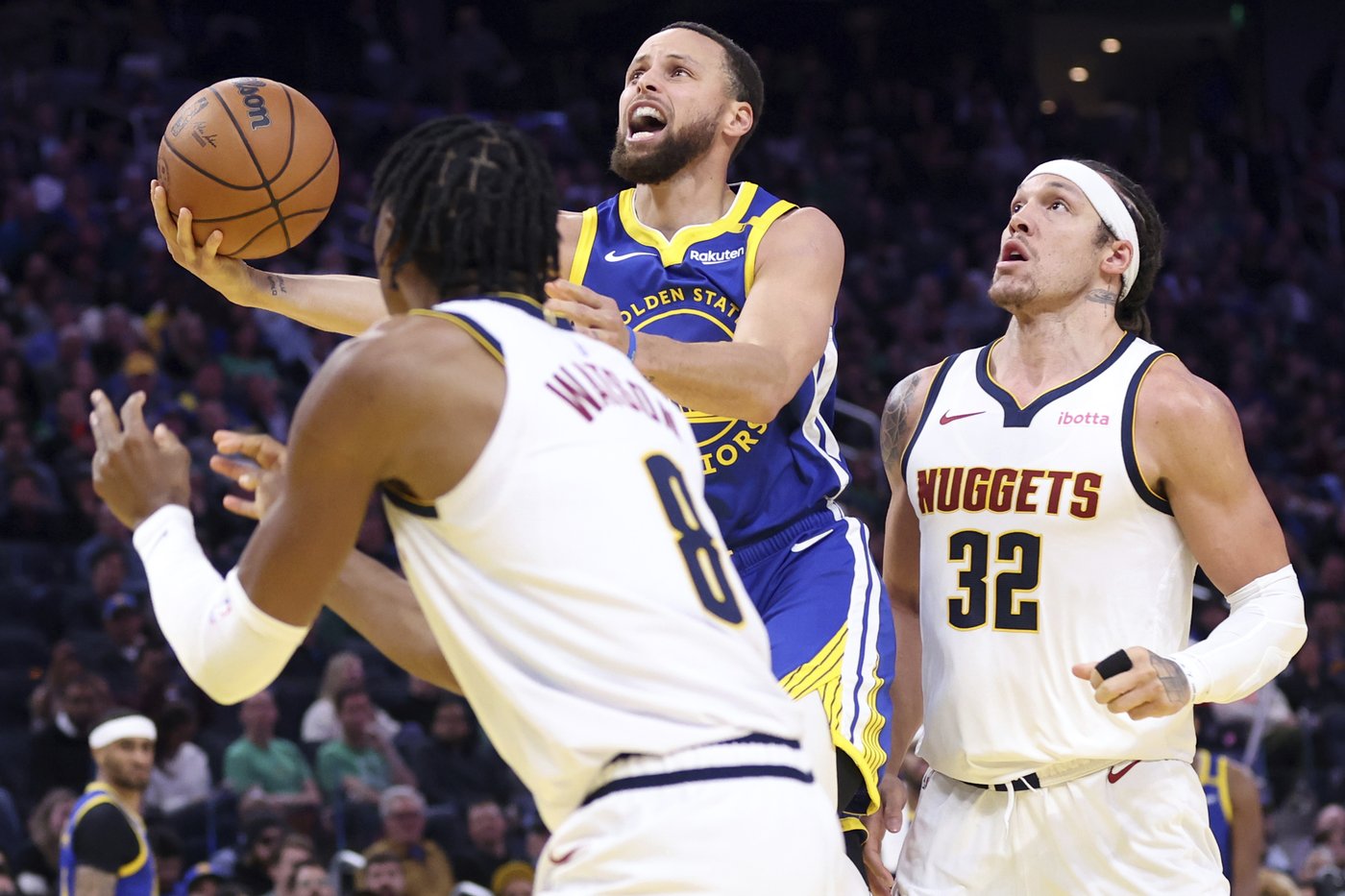 Warriors' Stephen Curry sits out game against the Bucks due to 'mental and emotional fatigue' | iNFOnews.ca