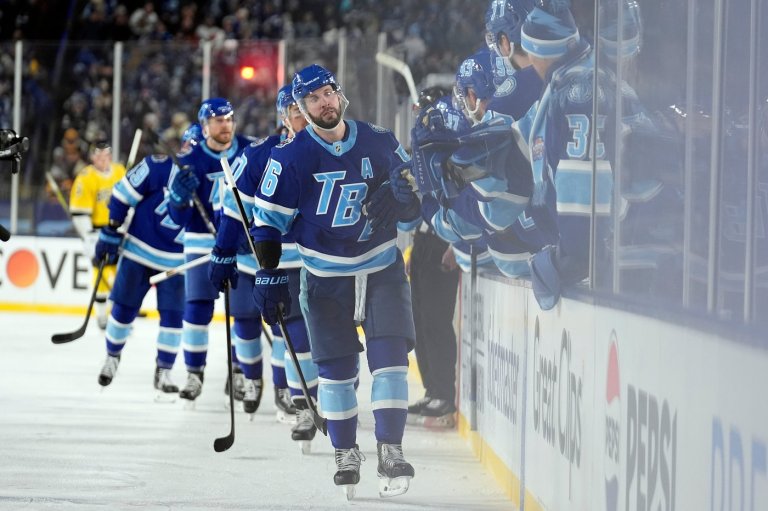 Lightning's historic four-goal comeback stuns Bruins in NHL Stadium Series | iNFOnews.ca