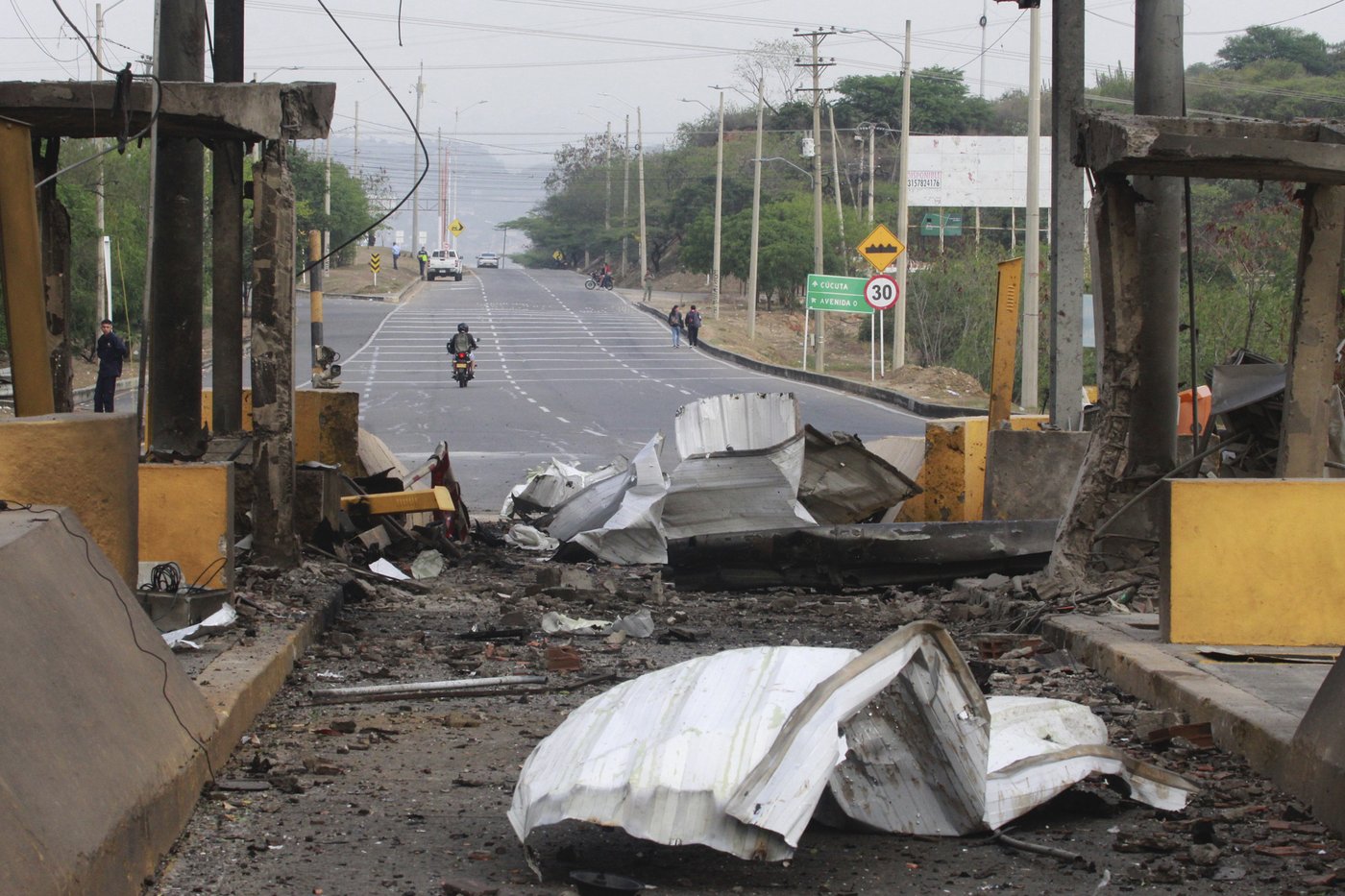 Clashes between Colombian military and guerrilla dissidents leave a soldier dead and another wounded | iNFOnews.ca