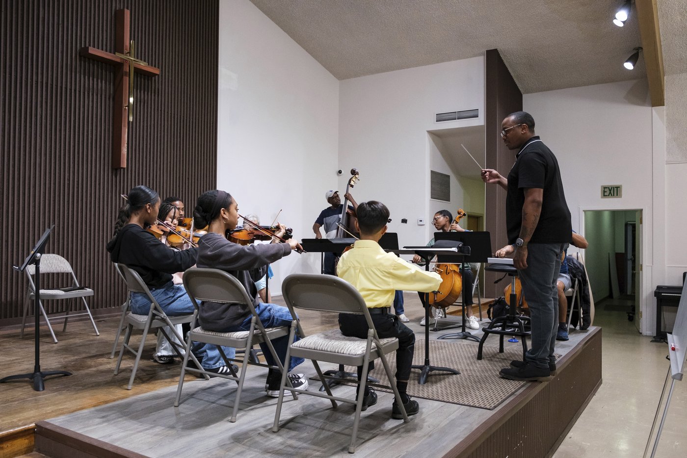 From Bach to Beyonce, why a church orchestra aims to lift up young musicians of color | iNFOnews.ca