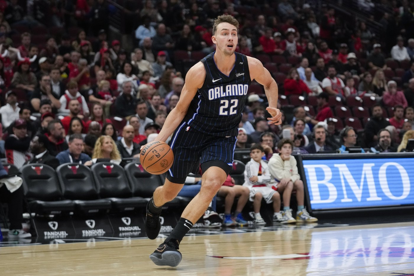 Bulls hold on to beat Magic 102-99 after both teams struggle in 4th quarter | iNFOnews.ca
