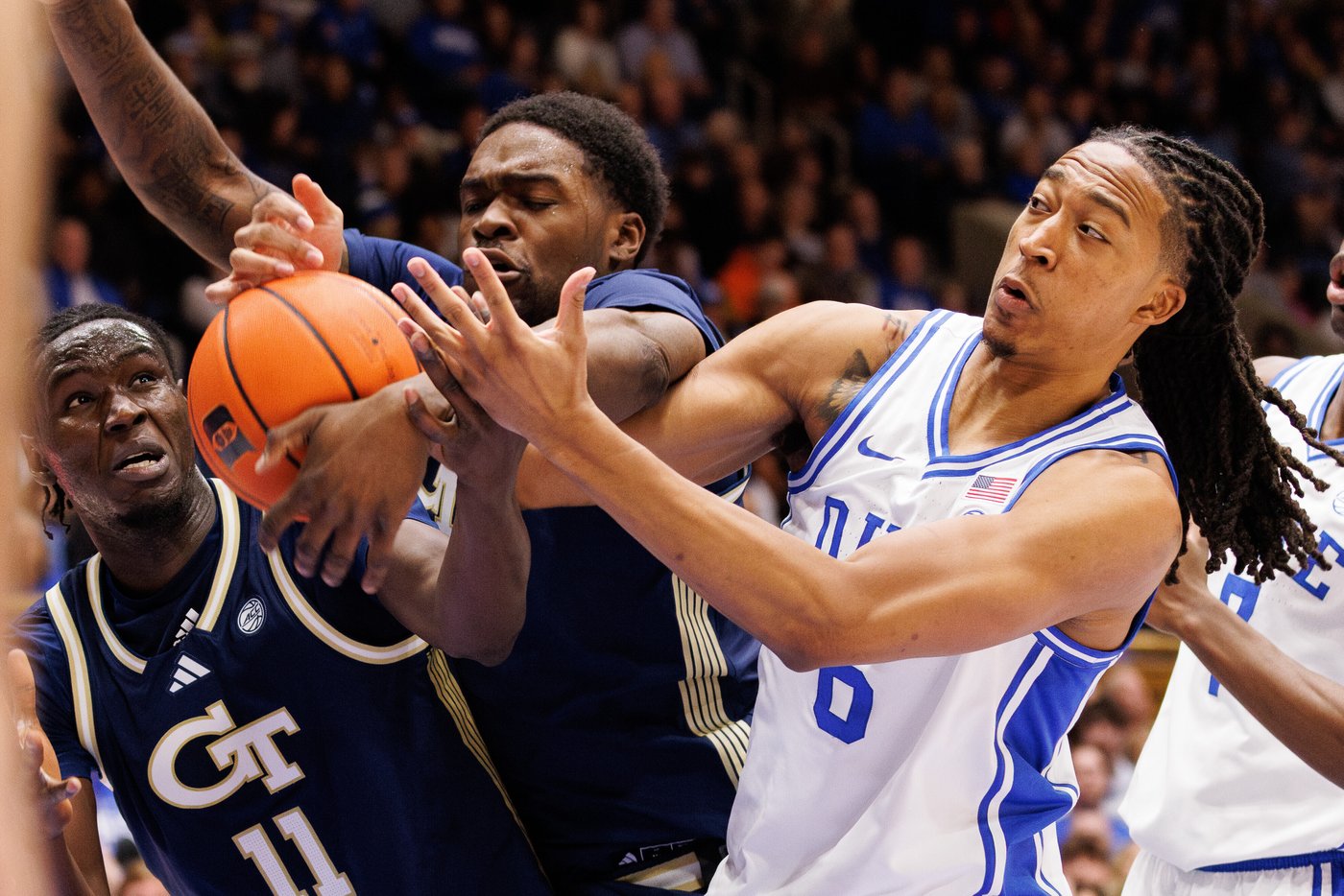 Boozer's double-double helps No. 6 Duke hold off Georgia Tech 85-79 in ACC opener | iNFOnews.ca