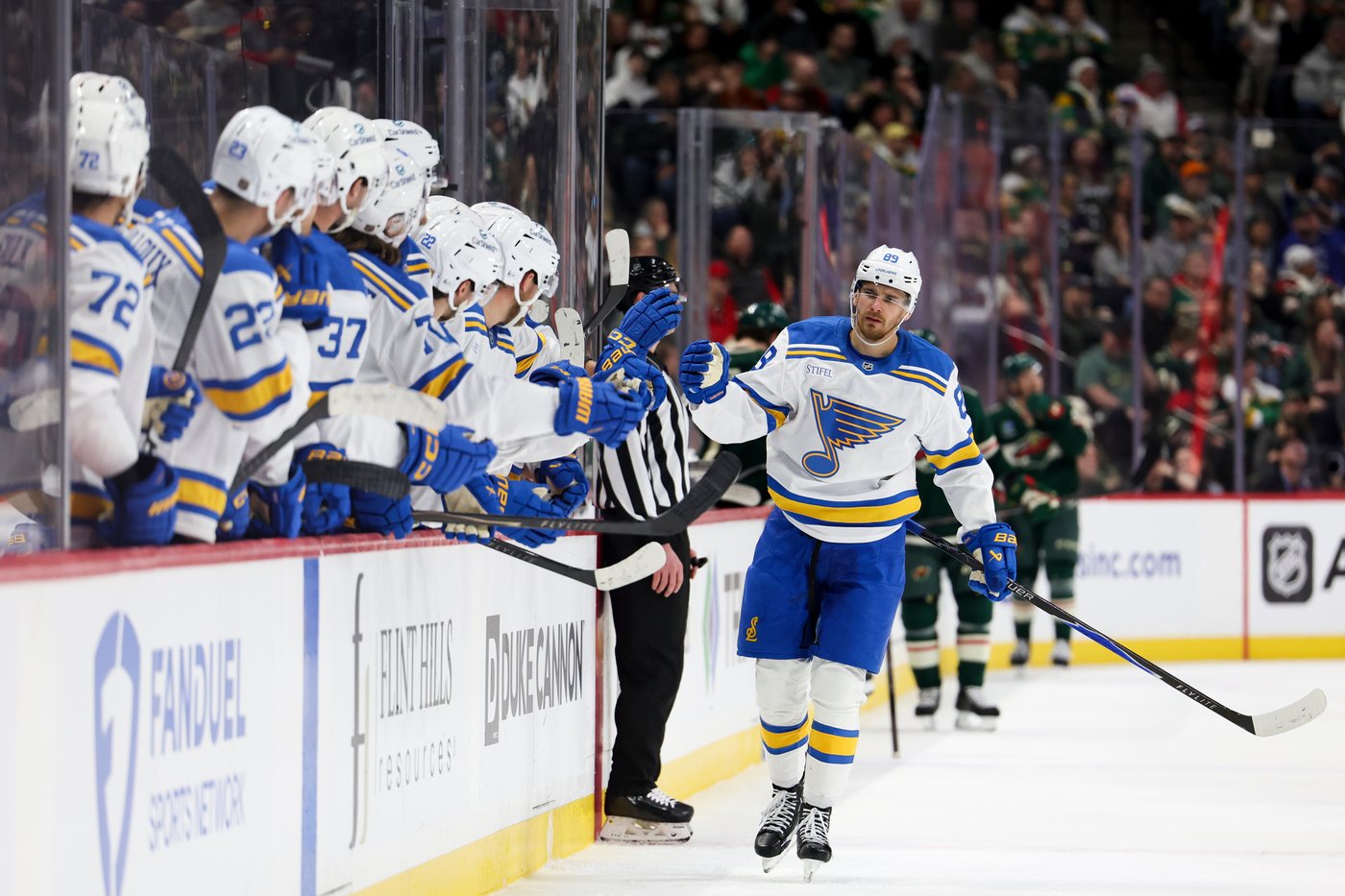 Buchnevich scores late in third period to help Blues end 10-game road skid with 3-1 win over Wild | iNFOnews.ca