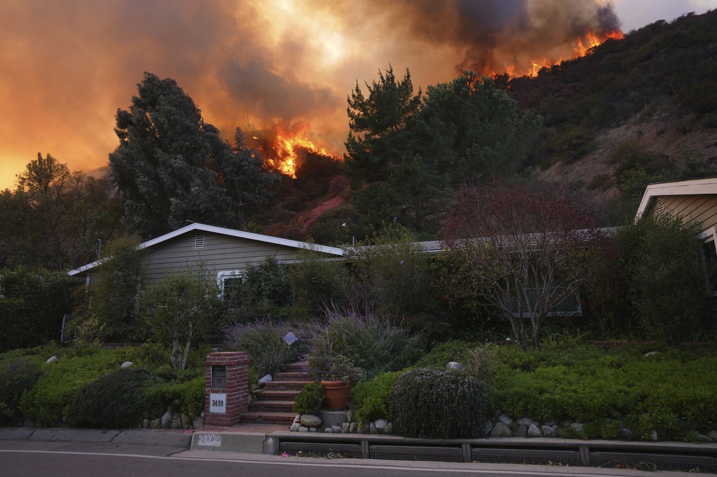 Los Angeles County medical examiner's office confirms wildfire death toll rises to 16 | iNFOnews.ca