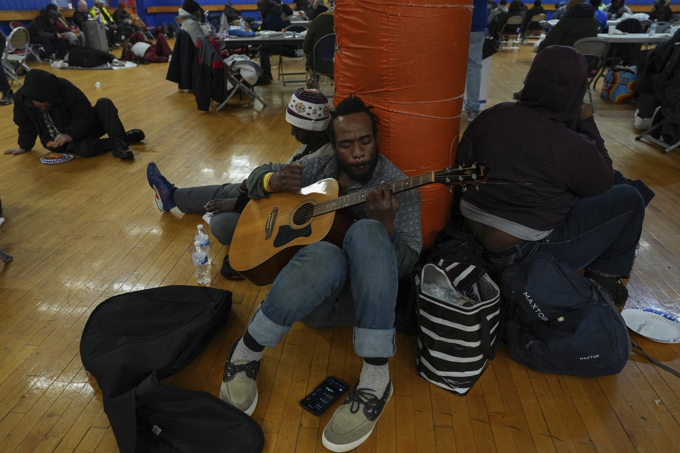 In Cincinnati, roller rink provides warmth and shelter from nation's Arctic blast | iNFOnews.ca In Cincinnati, roller rink provides warmth and shelter from nation's Arctic blast | iNFOnews.ca