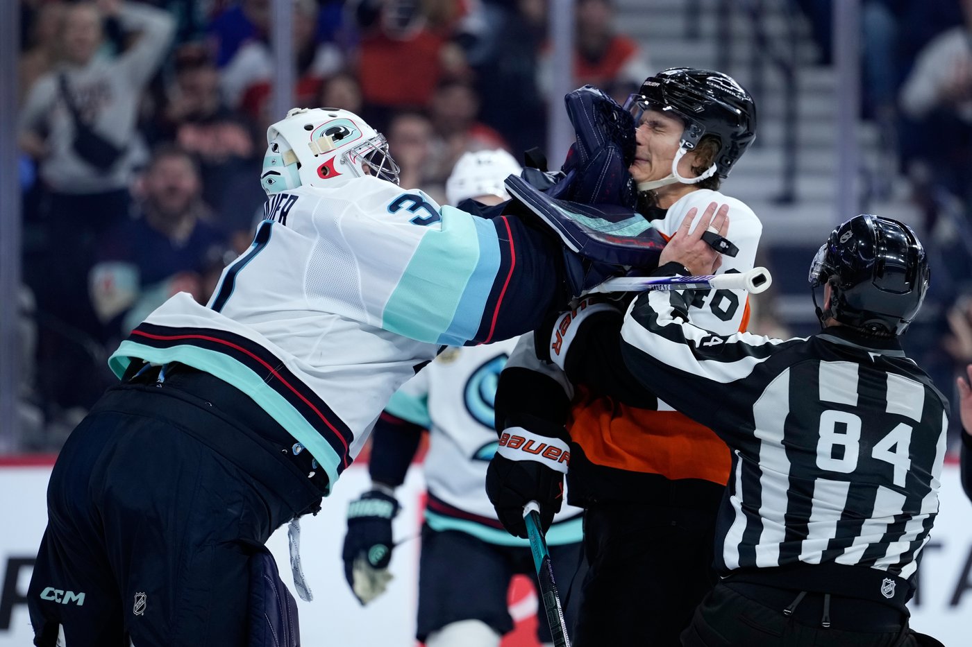 Kraken beat Flyers 3-2 in shootout as Philadelphia’s winless start reaches 8 games | iNFOnews.ca