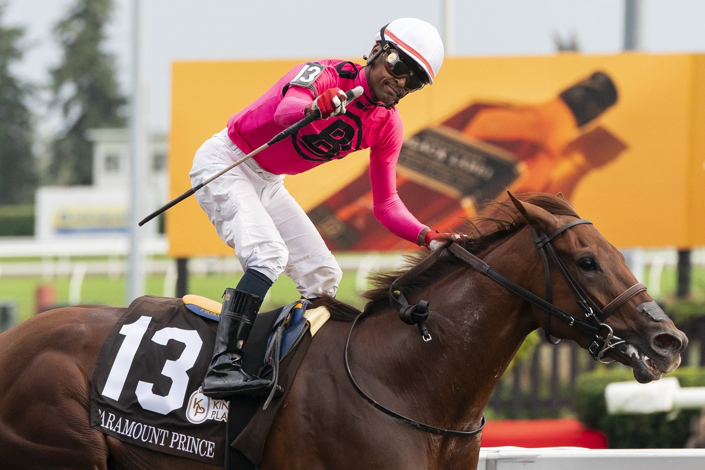 Triple Crown-winning jockey Patrick Husbands retires from thoroughbred racing | iNFOnews.ca
