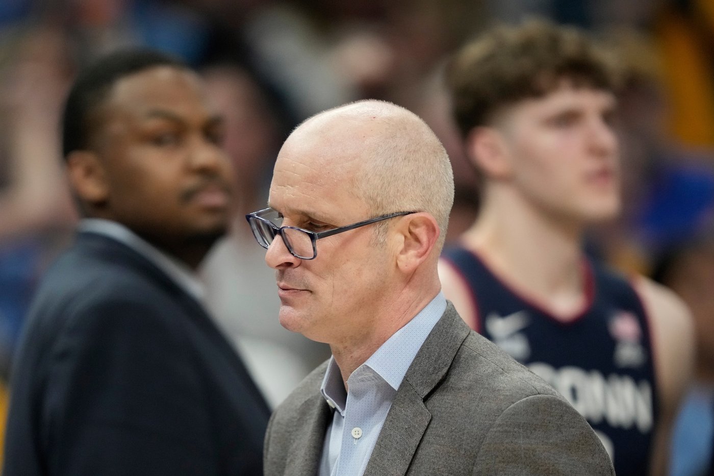 UConn's Hurley beefing with officials again ahead of March Madness, draws $25K fine from Big East | iNFOnews.ca