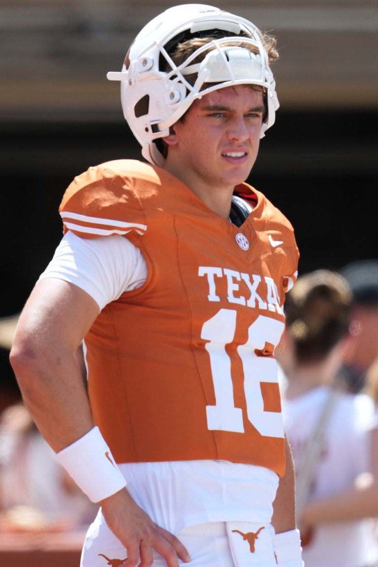 Heisman hopefuls Manning and Sayin to face off when No. 1 Ohio State meets No. 4 Texas in Austin | iNFOnews.ca