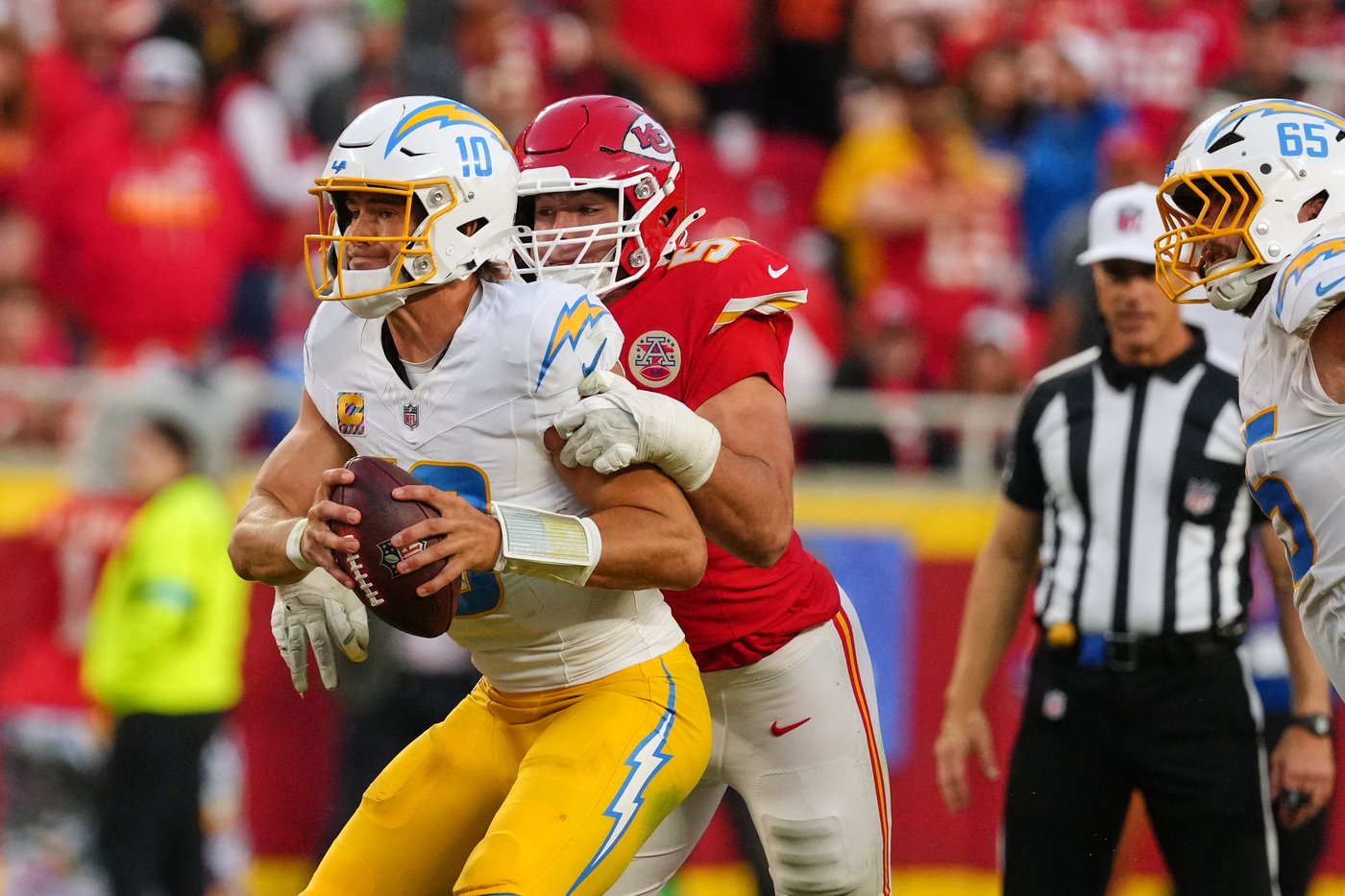 Comeback stories, trouble in LA and a messy NFC East highlight Week 6 | iNFOnews.ca