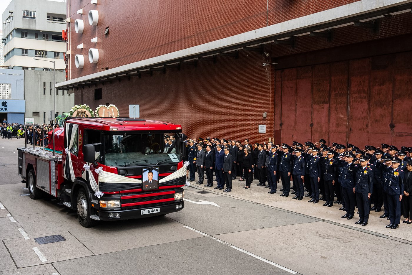 Hong Kong mourns firefighter killed in city's deadliest fire in decades | iNFOnews.ca Hong Kong mourns firefighter killed in city's deadliest fire in decades | iNFOnews.ca