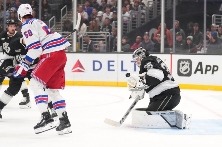 Kings' Darcy Kuemper returns from injury scare well ahead of Winter Olympic run with Team Canada | iNFOnews.ca