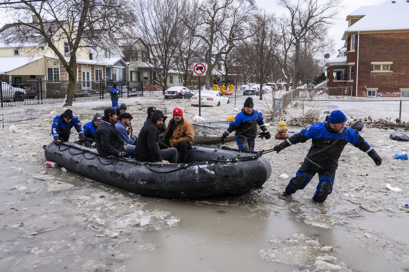 'Life-threatening cold' hits parts of US following deadly weekend flooding | iNFOnews.ca 'Life-threatening cold' hits parts of US following deadly weekend flooding | iNFOnews.ca