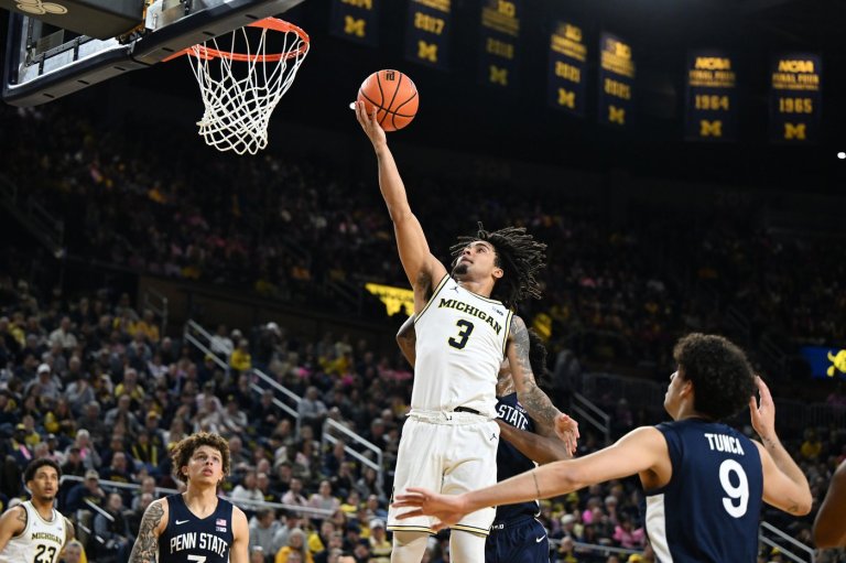 Burnett scores career-high 31, No. 2 Michigan routs Penn St 110-69 to reach school-record 21-1 mark | iNFOnews.ca