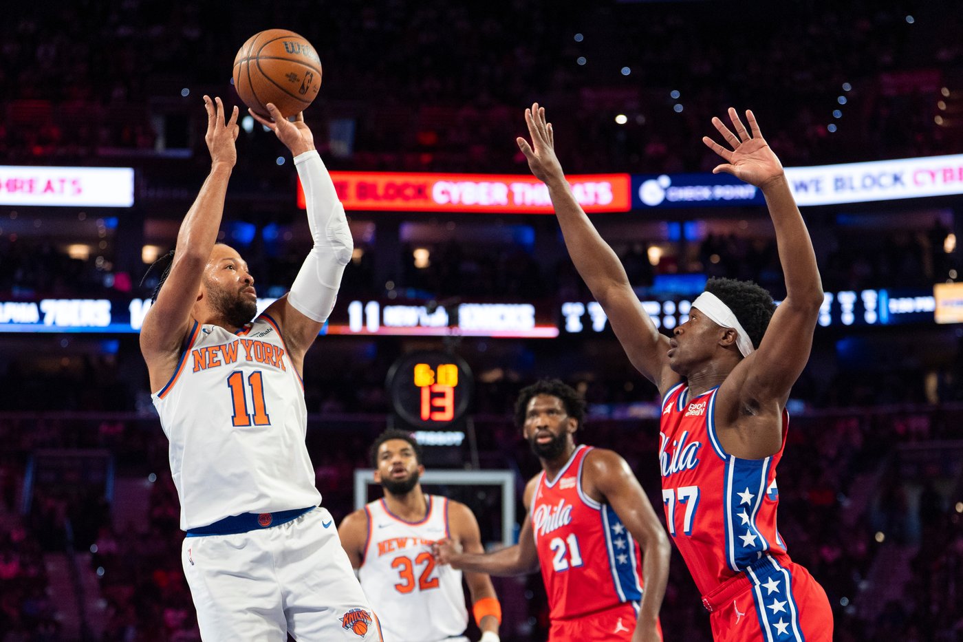LeBron James scores 20 points to help 76ers beat champion Knicks for 2nd time this season, 98-93 | iNFOnews.ca