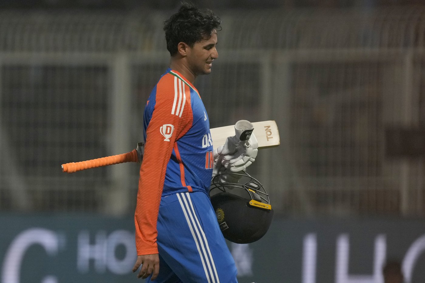 Abhishek Sharma smashes 79 runs as India beats England by 7 wickets in first T20 | iNFOnews.ca