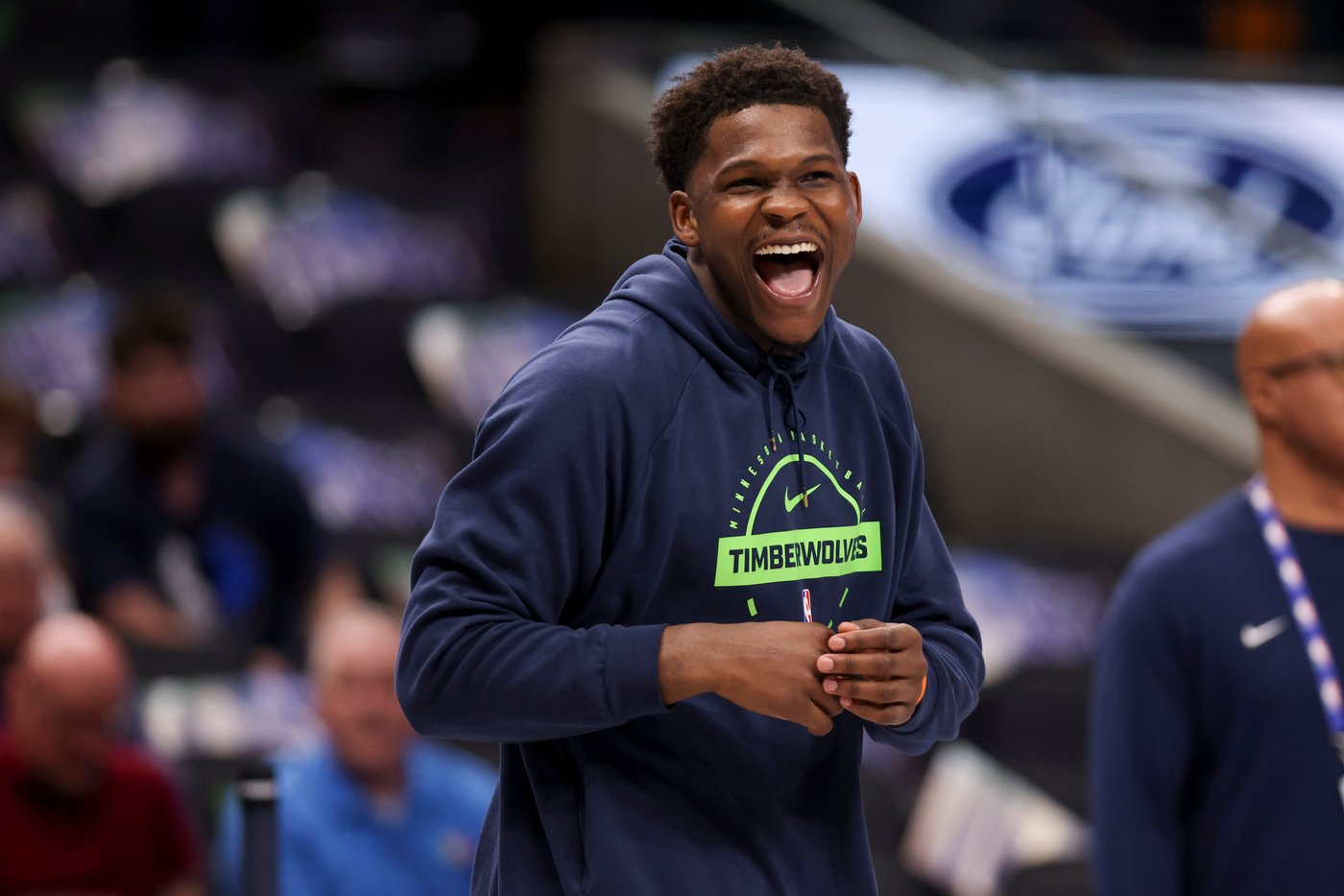 Wolves' Anthony Edwards scores 17 in return from 6-game injury absence as scheduled sixth man | iNFOnews.ca