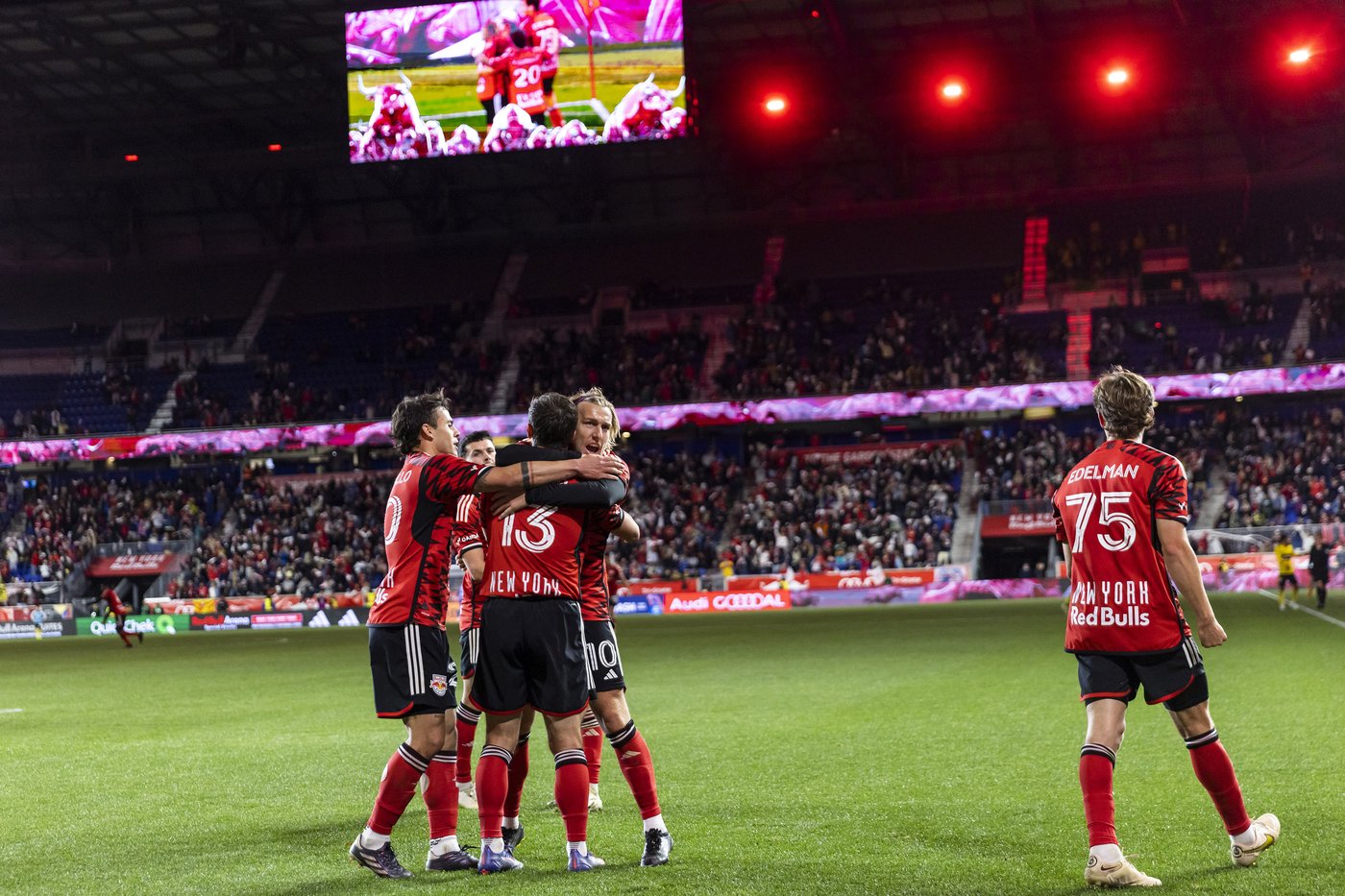 Daniel Edelman, Carlos Coronel help Red Bulls win shootout, finish sweep of defending champion Crew | iNFOnews.ca