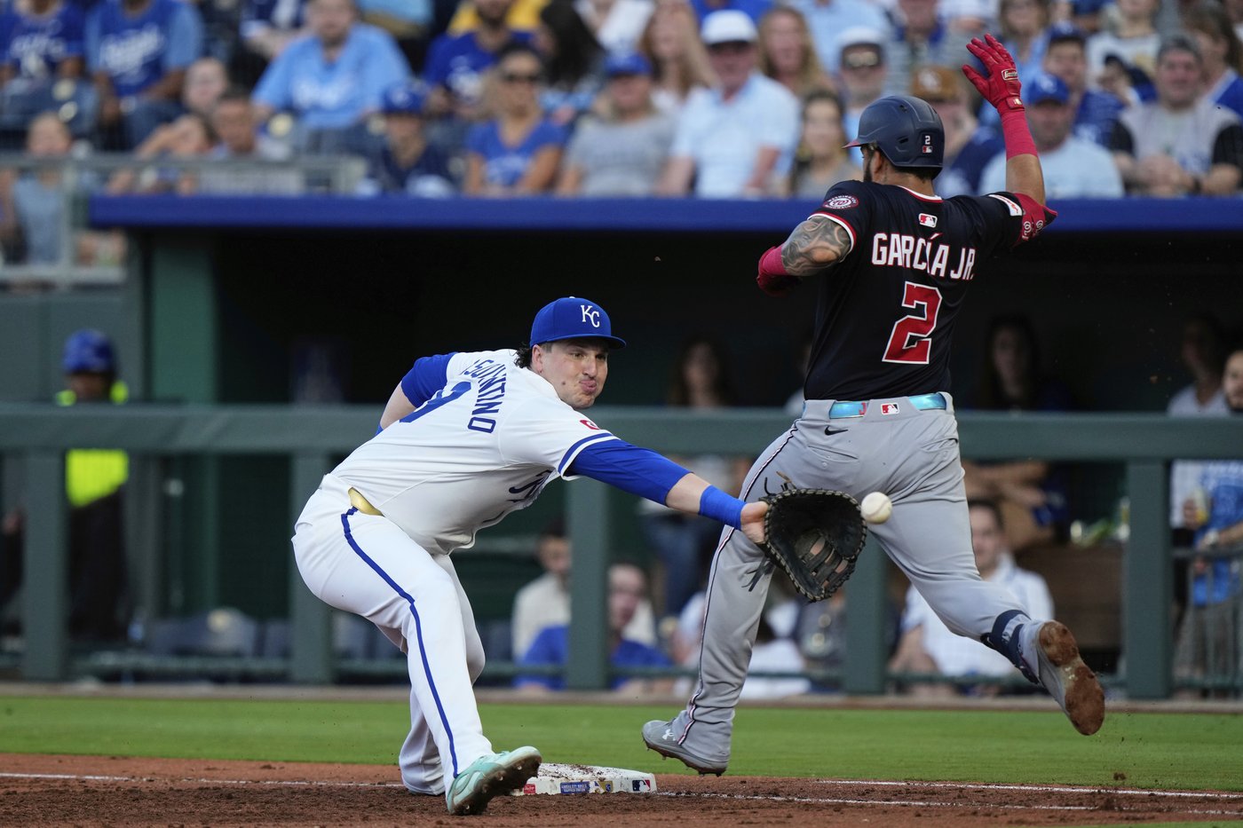 Pasquantino doubles, homers, drives in 5, leading the Royals past the Nationals 8-5 | iNFOnews.ca