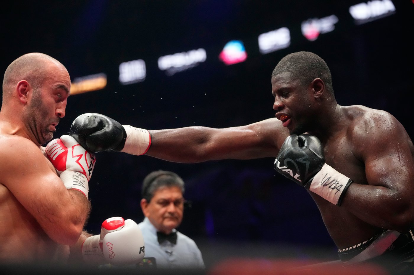 Gassiev marks first WBA heavyweight title defense by stopping Kadiru in round 6 | iNFOnews.ca Gassiev marks first WBA heavyweight title defense by stopping Kadiru in round 6 | iNFOnews.ca