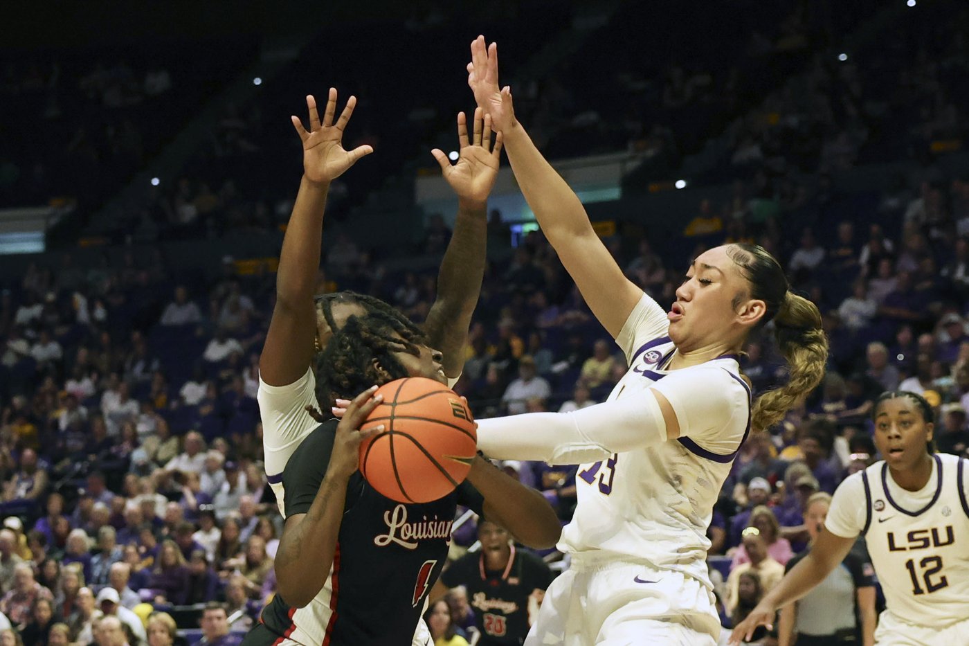 Wolfenbarger, Morrow lead No. 4 LSU past Louisiana-Lafayette 85-57 | iNFOnews.ca Wolfenbarger, Morrow lead No. 4 LSU past Louisiana-Lafayette 85-57 | iNFOnews.ca