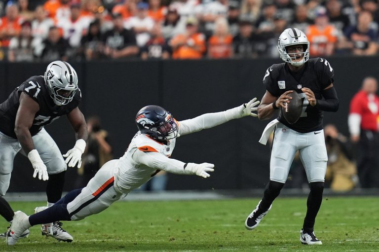 Texans' top-ranked defense looks to extend winning streak against the struggling Raiders | iNFOnews.ca