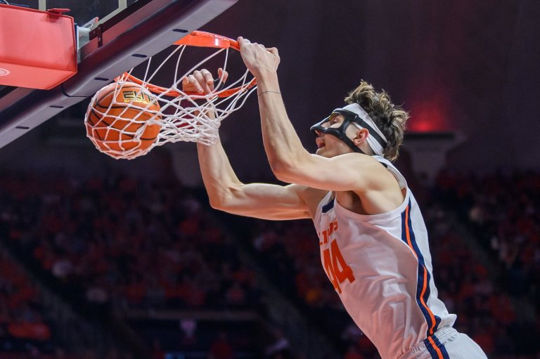 Zvonimir Ivisic scores 18 points and Keaton Wagler adds 17 as No. 13 Illinois beats Minnesota 77-67 | iNFOnews.ca