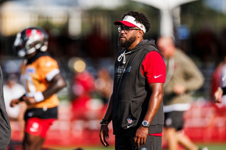 Bishop's coach takes winding football path to Tampa Bay Buccaneers' training camp | iNFOnews.ca