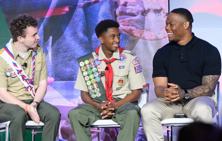 Montgomery’s scouting pride: Texans back hopes his story will inspire more kids like him to join | iNFOnews.ca