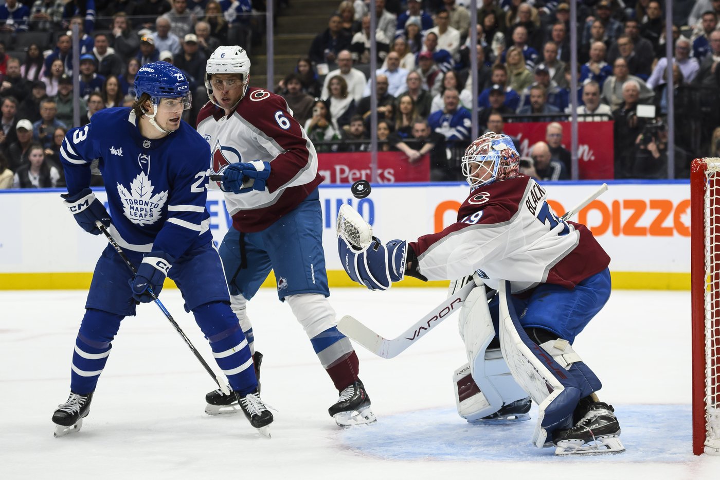 Woll stands tall, Lorentz scores short-handed winner as Maple Leafs down Avalanche | iNFOnews.ca Woll stands tall, Lorentz scores short-handed winner as Maple Leafs down Avalanche | iNFOnews.ca