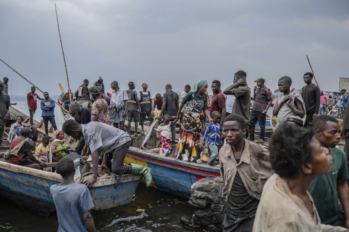 A rebel group is advancing on eastern Congo's largest city and over 100,000 people have fled | iNFOnews.ca