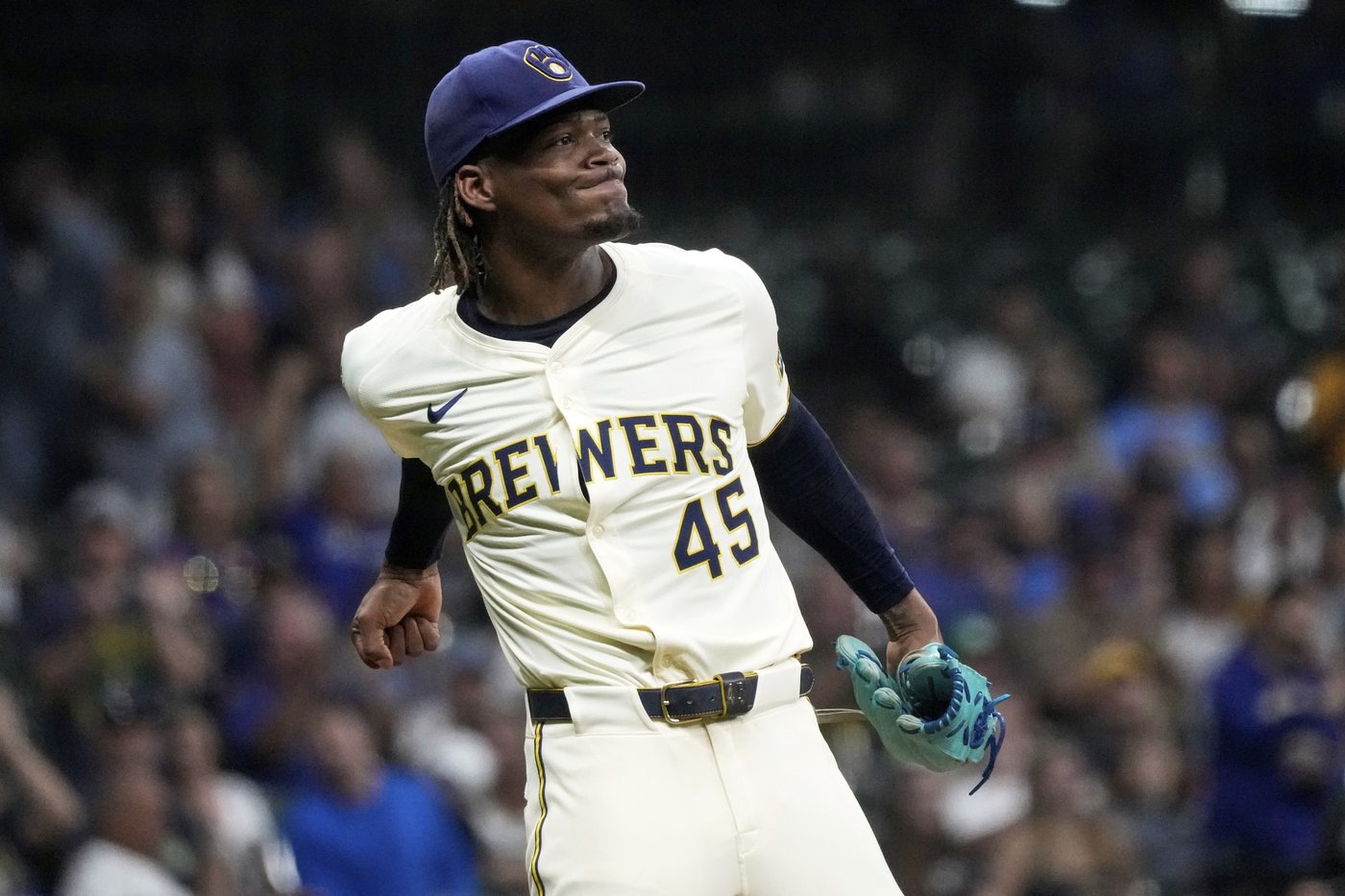 Yelich gets his 100th RBI as Brewers beat Angels 5-2 to complete sweep | iNFOnews.ca Yelich gets his 100th RBI as Brewers beat Angels 5-2 to complete sweep | iNFOnews.ca