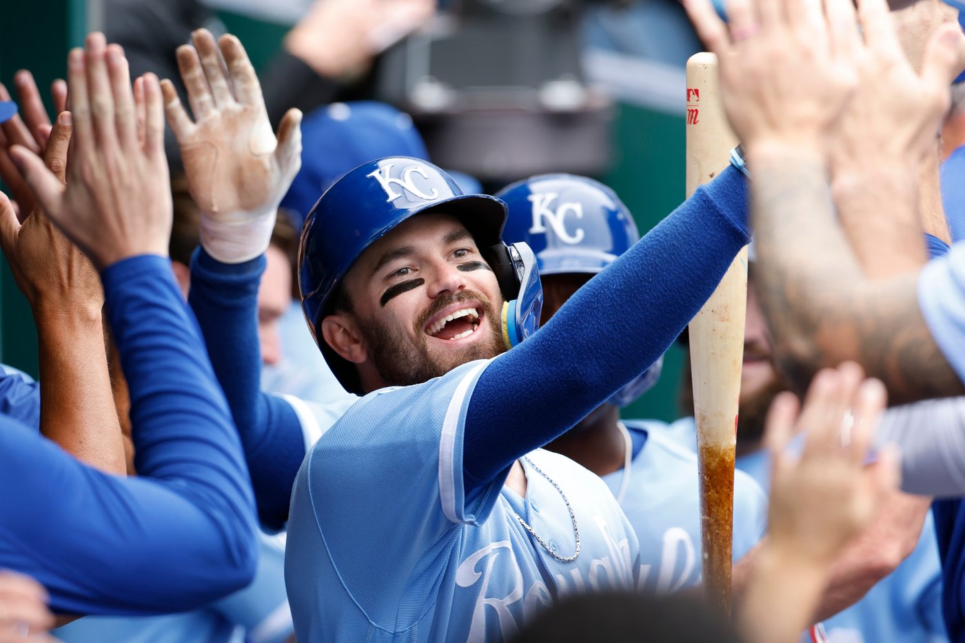 Loftin and Rave HRs, Isbel's 3 RBIs help Royals win 8th straight game, 11-7 over Tigers | iNFOnews.ca