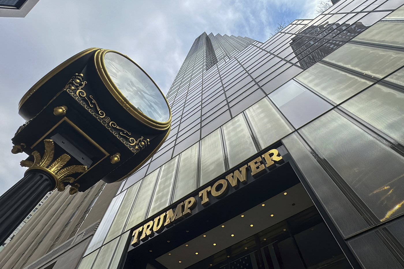 Person found on 'elevated surface' inside Trump Tower in New York is arrested, police say | iNFOnews.ca