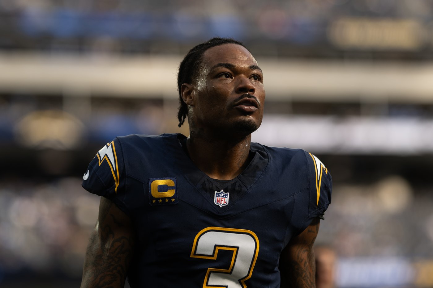 Chargers lock up Derwin James with a multiyear extension | iNFOnews.ca
