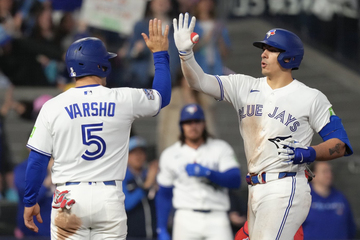 Valenzuela, Clement lead Blue Jays to 14-1 thumping of Angels | iNFOnews.ca