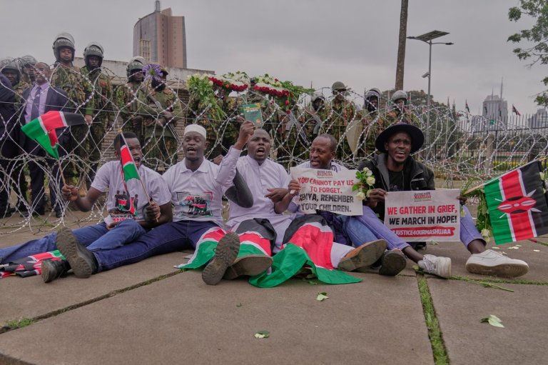 Kenyan police block roads around the country's capital ahead of anti-government protest | iNFOnews.ca